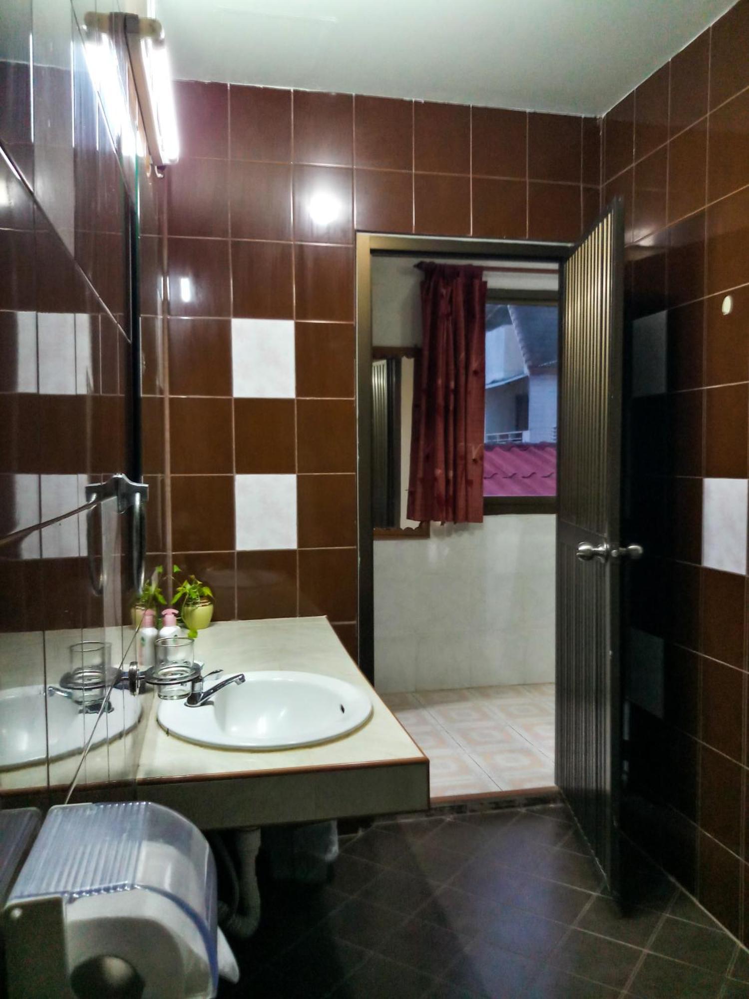 Kata Lina Guesthouse 외부 사진