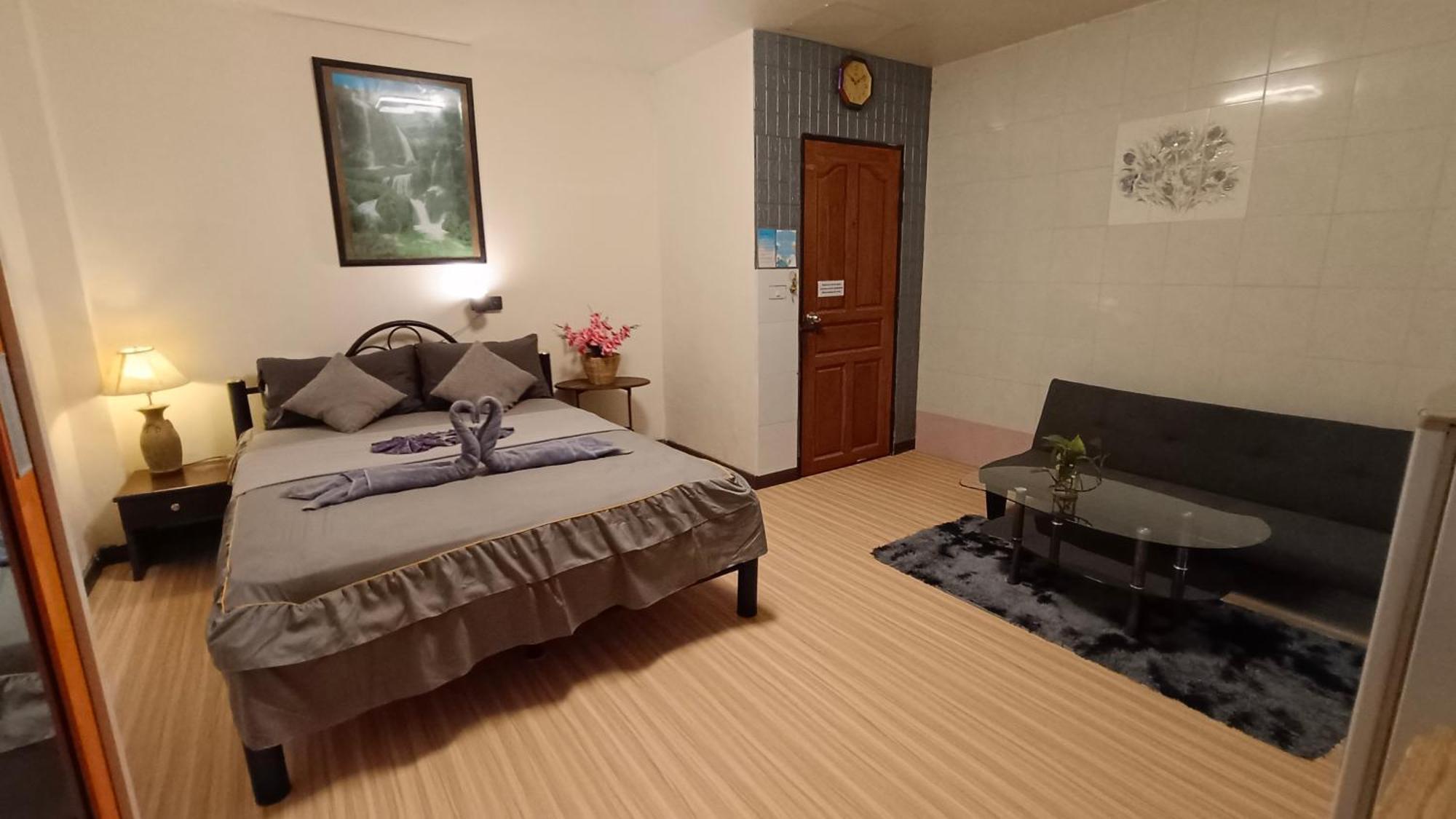 Kata Lina Guesthouse 외부 사진